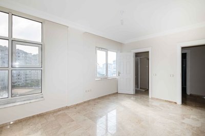 Notable Alanya Apartment For Sale In Cikcilli - Double bedroom with ensuite