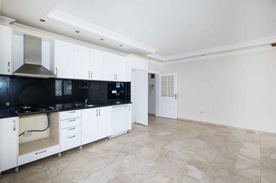 Notable Alanya Apartment For Sale In Cikcilli - Lounge and kitchen