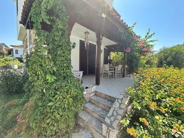 Ready-To-Move Dalyan Villa For Sale With Communal Gardens & Pool - Property exterior