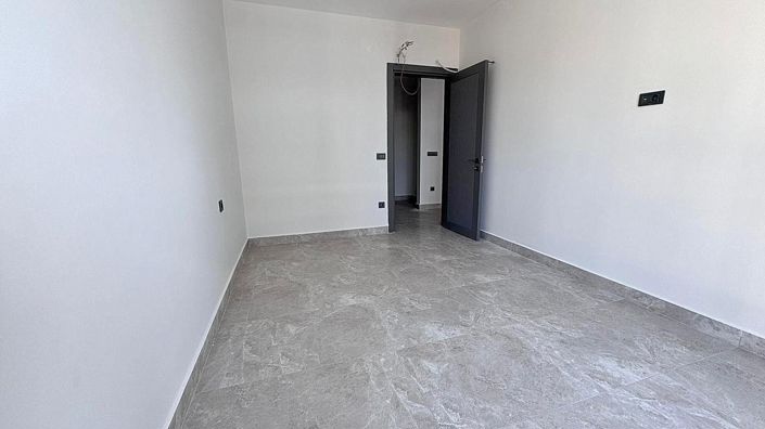 Image No.10-1 Bed Apartment for sale