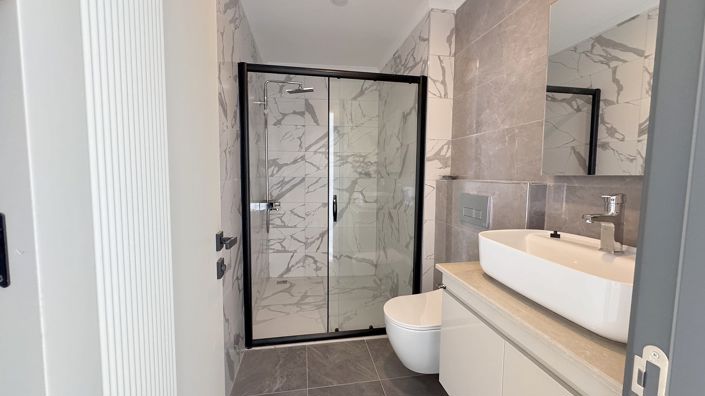 Image No.8-2 Bed Apartment for sale