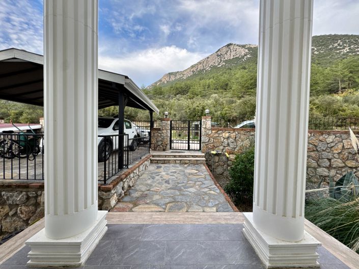 Image No.3-4 Bed Villa for sale