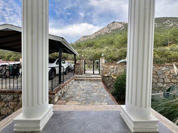 Impressive Villa For Sale In Uzumlu, Fethiye - Gated driveway and covered parking