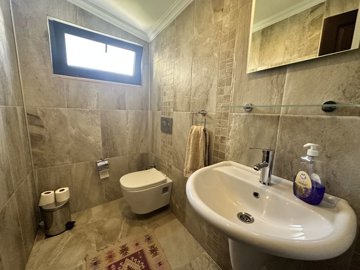 Charming Villa For Sale In Dalyan With A Private Pool & Garden - Guest Toilet