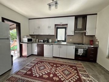 Charming Villa For Sale In Dalyan With A Private Pool & Garden - Fully fitted modern kitchen