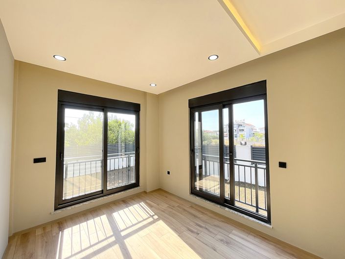 Image No.11-4 Bed Villa for sale