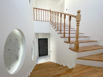Luxury Property For Sale In Manavgat - Stunning wooden staircase