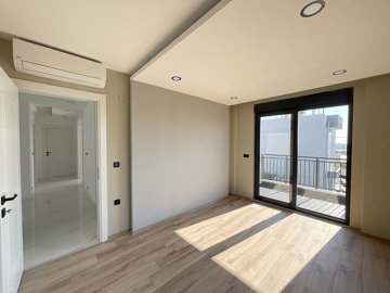 Luxury Property For Sale In Manavgat - First spacious bedroom