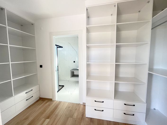 Image No.22-4 Bed Villa for sale