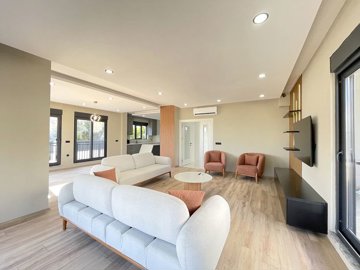 Luxury Property For Sale In Manavgat - Bright and airy lounge