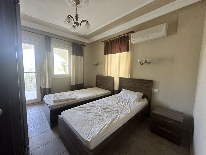 Image No.12-4 Bed Villa for sale