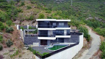 4 Bed Villa for sale