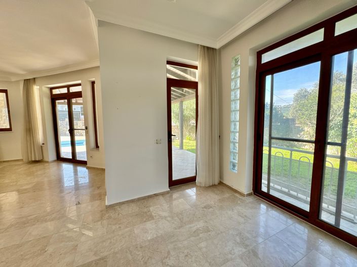 Image No.16-4 Bed Villa for sale