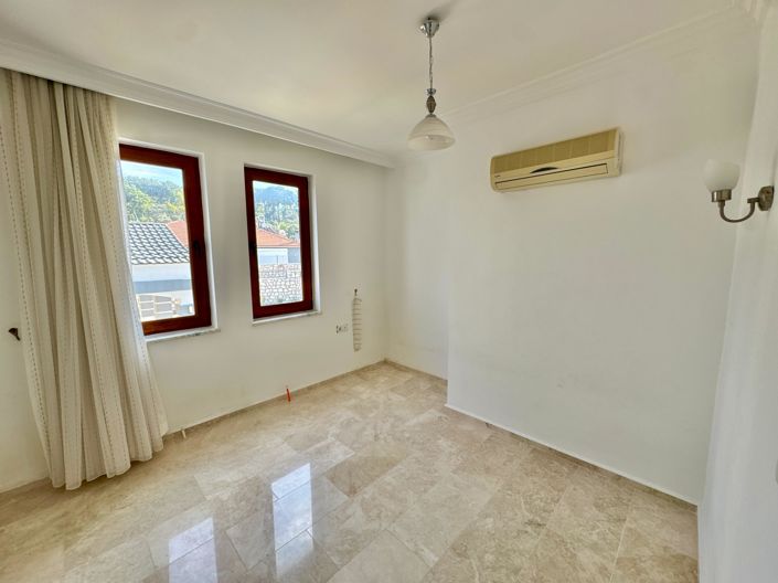 Image No.19-4 Bed Villa for sale