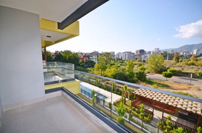 Sophisticated Alanya Investment Property For Sale - Great-sized balcony