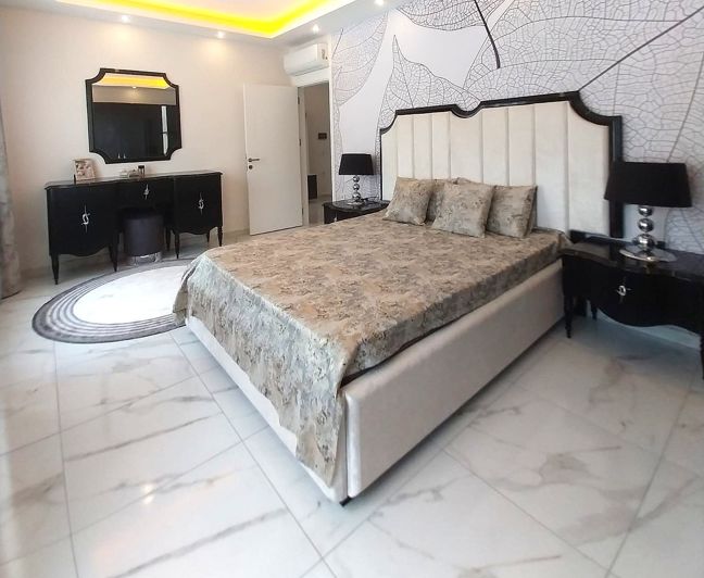 Image No.12-3 Bed Apartment for sale