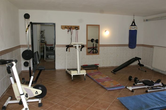 Image No.10-16 Bed Hotel for sale