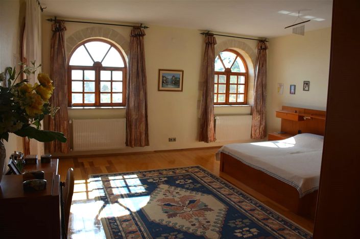 Image No.12-16 Bed Hotel for sale