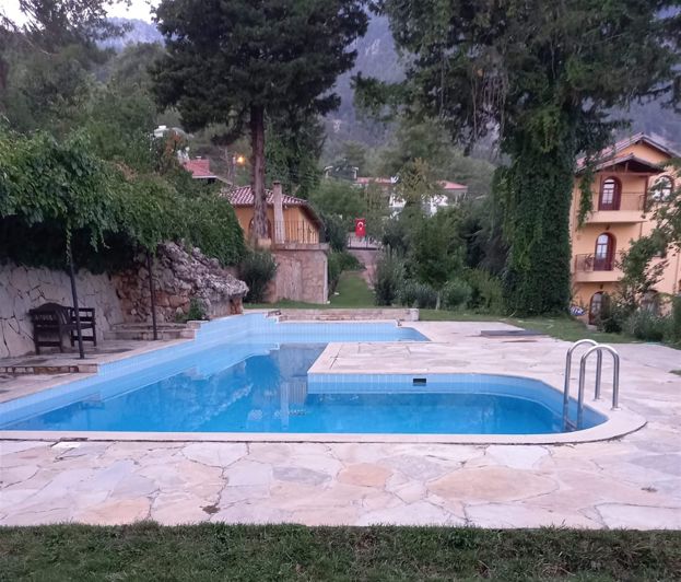 Image No.16-16 Bed Hotel for sale