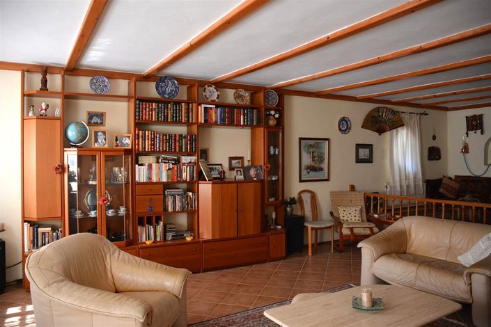 Image No.6-16 Bed Hotel for sale