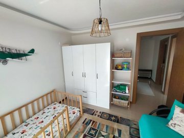 Luxury Three-Storey Villa In Kusadasi For Sale - Large double size bedroom