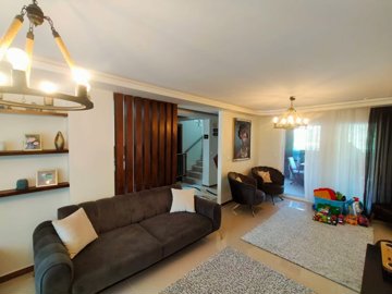 Luxury Three-Storey Villa In Kusadasi For Sale - Spacious lounge
