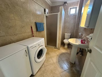 Fully Furnished Apartment For Sale In Dalyan, Mugla - Family shower room
