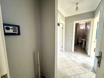 Fully Furnished Apartment For Sale In Dalyan, Mugla - Entrance hallway