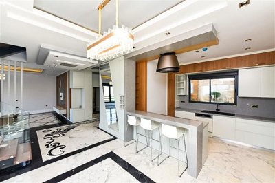 Ultra-Modern Smart Home Property For Sale In Alanya - Stylish open-plan kitchen