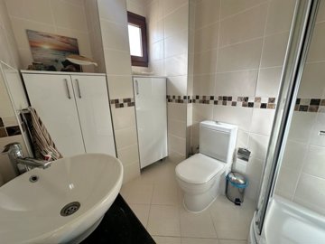 Superb Furnished Villa For Sale In Scenic Dalyan - Ensuite bathroom