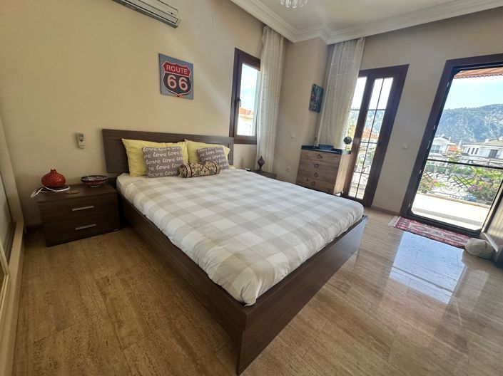 Image No.18-4 Bed Villa for sale