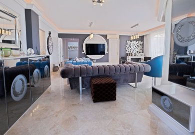 Elegant Detached Villa For Sale In Alanya – Lounge entrance