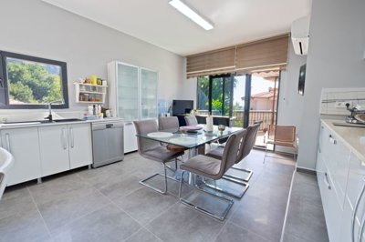 Elegant Detached Villa For Sale In Alanya – Luxury fitted kitchen