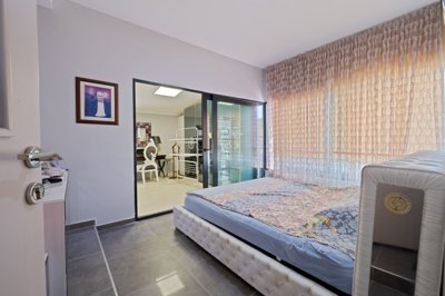 Elegant Detached Villa For Sale In Alanya – Master bedroom