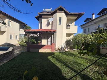 Charming Detached Villa For Sale In Metinler, Dalyan - Lush garden