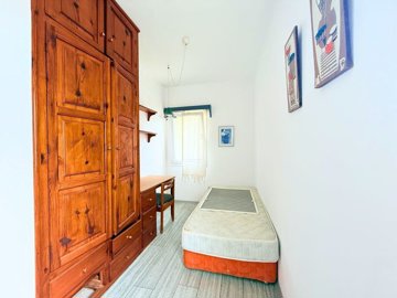 Detached Sea View Villa & Outhouse For Sale In Bodrum - Third bedroom, a single room