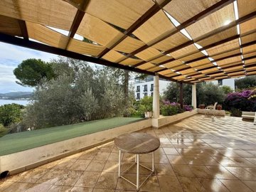 Detached Sea View Villa & Outhouse For Sale In Bodrum - Terrace to the front