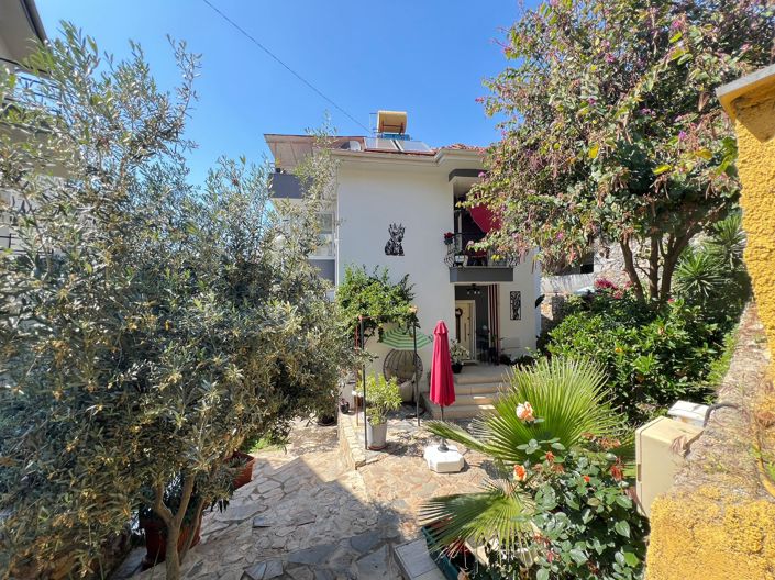 Image No.2-5 Bed Villa for sale