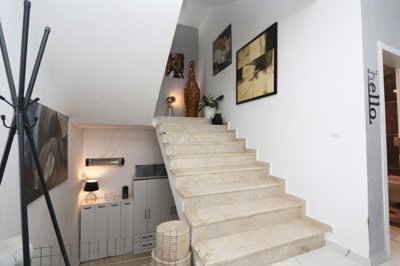 Stunning Fully Furnished Property For Sale In Alanya - Entrance hallway and staircase