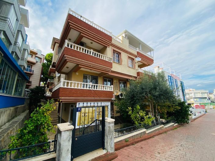 Image No.1-3 Bed Apartment for sale