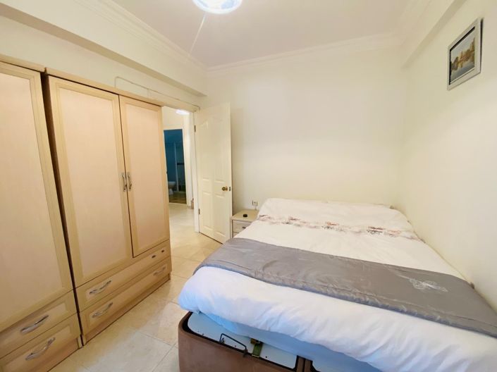 Image No.13-3 Bed Apartment for sale