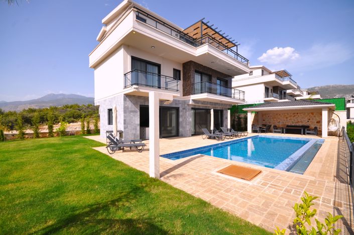 Image No.1-4 Bed Villa for sale
