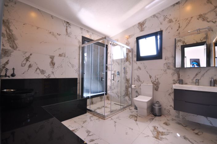 Image No.17-4 Bed Villa for sale