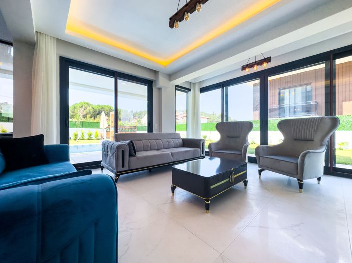 Image No.4-4 Bed Villa for sale