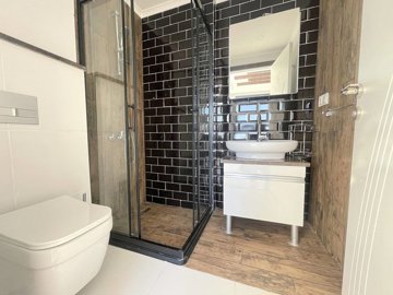 Two-Bedroom Apartment For Sale In Mahmutlar, Alanya – Second luxury bathroom