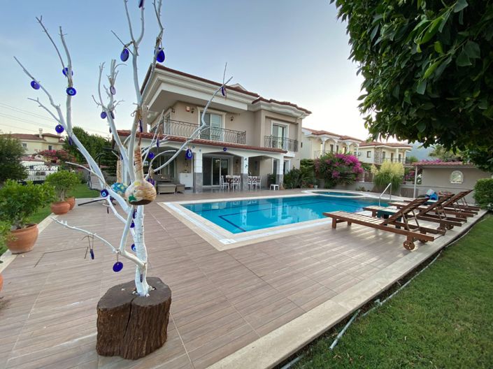 Image No.3-5 Bed Villa for sale