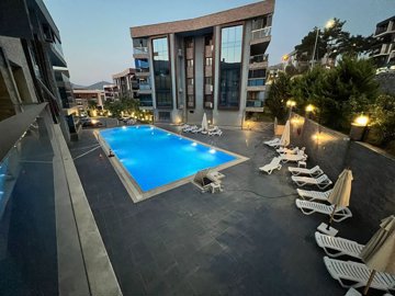 Immaculate Apartment In Kusadasi For Sale With A Shared Pool - A modern complex with shared pool & terrace