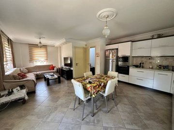 A Pretty Dormer Bungalow For Sale In Dalyan - Open-plan interior