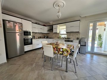 A Pretty Dormer Bungalow For Sale In Dalyan - Spacious dining area and kitchen