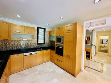 Sensational Investment Property For Sale In Alanya - Stylish American kitchen